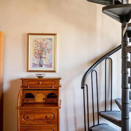 Tranquil Suite Near David Florence Exterior photo
