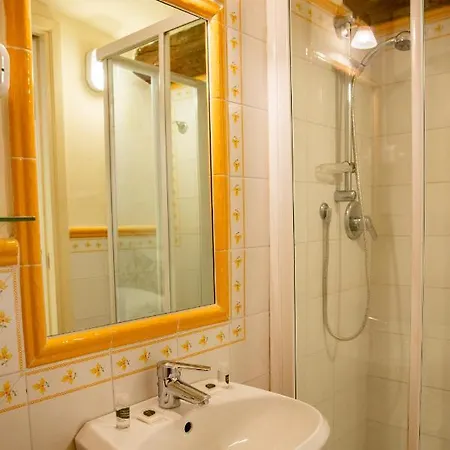 Tranquil Suite Near David Florence Exterior photo